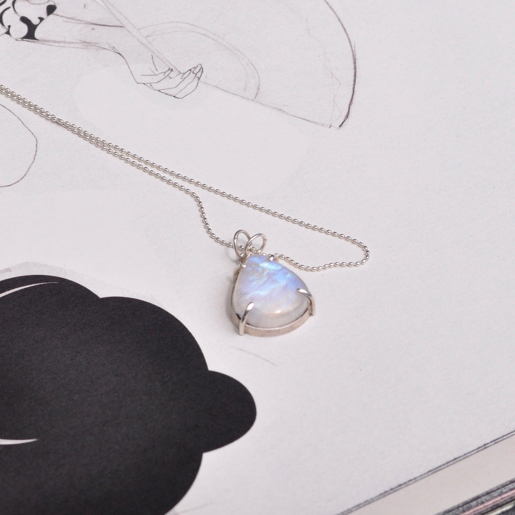 Collar piedra luna adularia