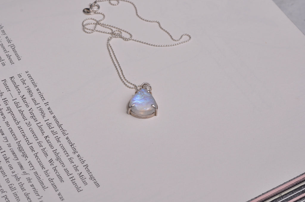 Collar piedra luna adularia