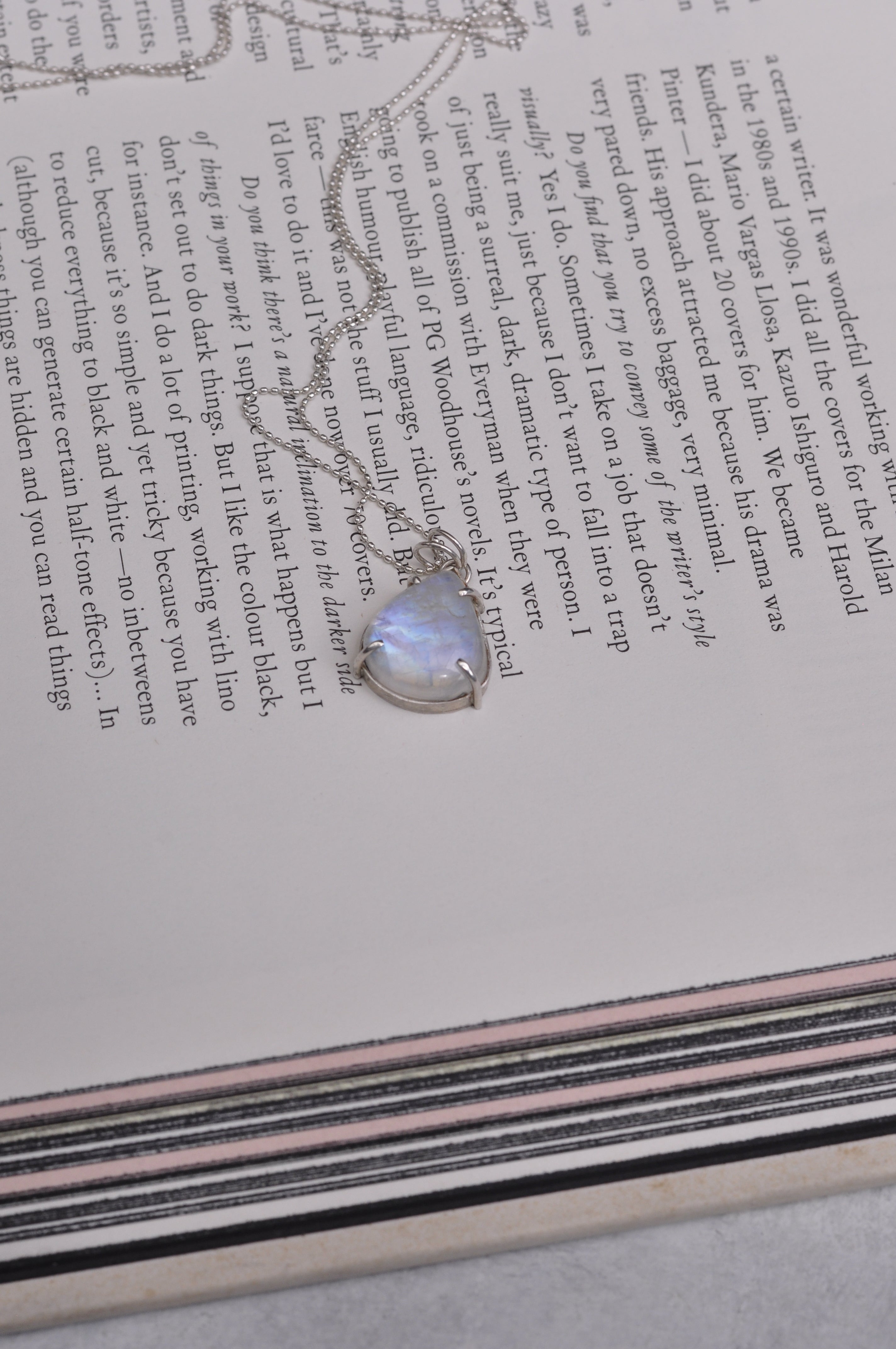Collar piedra luna adularia