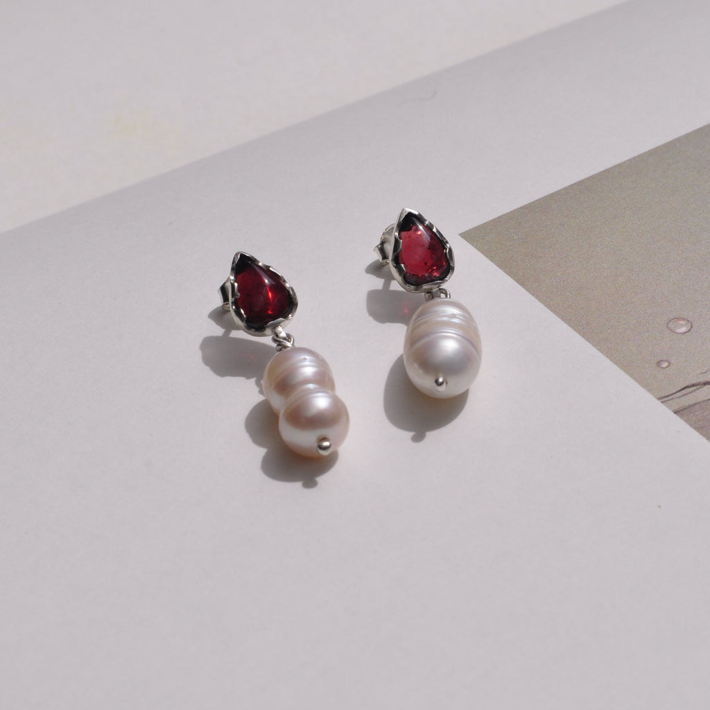 Aretes Granate y Perlas
