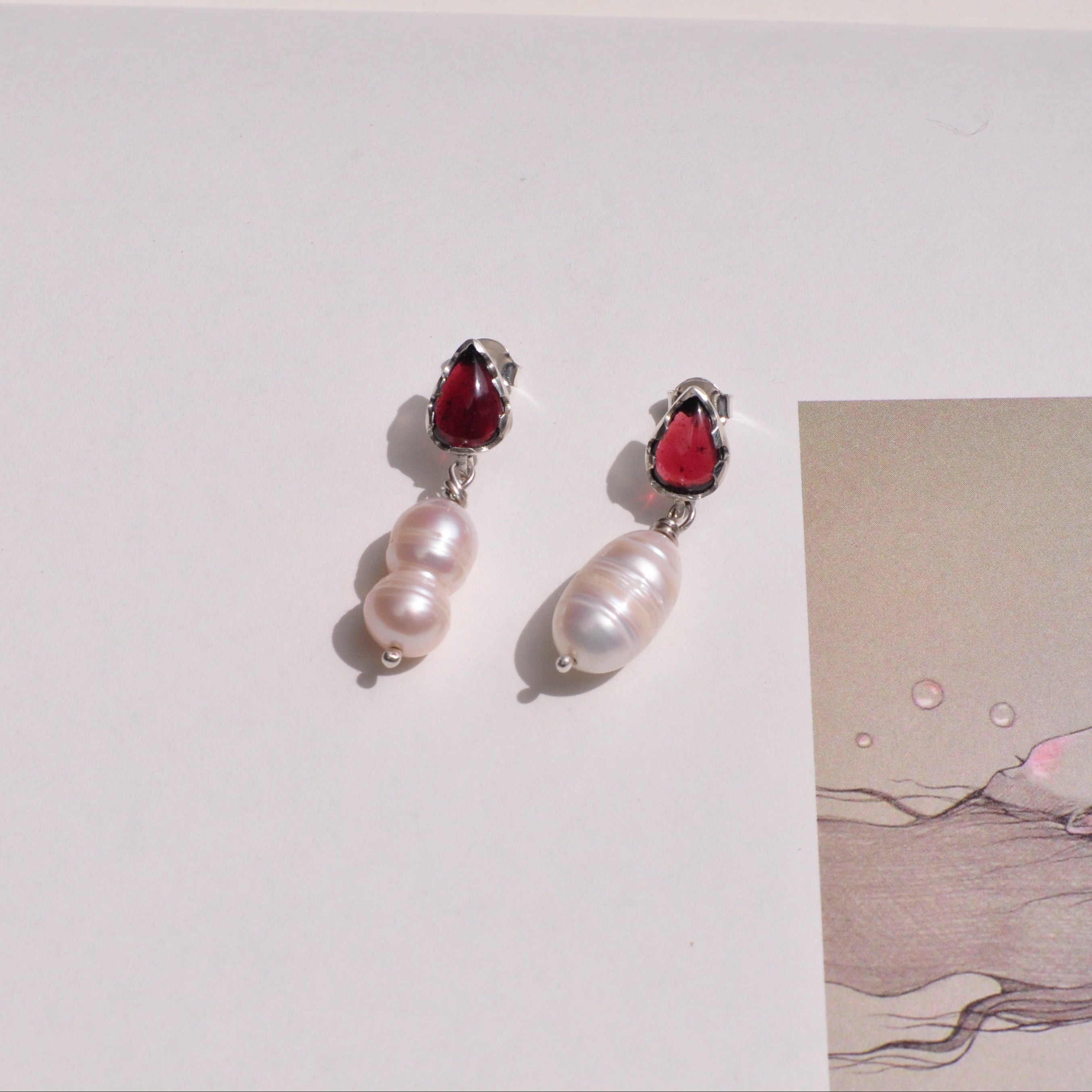 Aretes Granate y Perlas