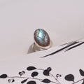 Anillo labradorita tallada