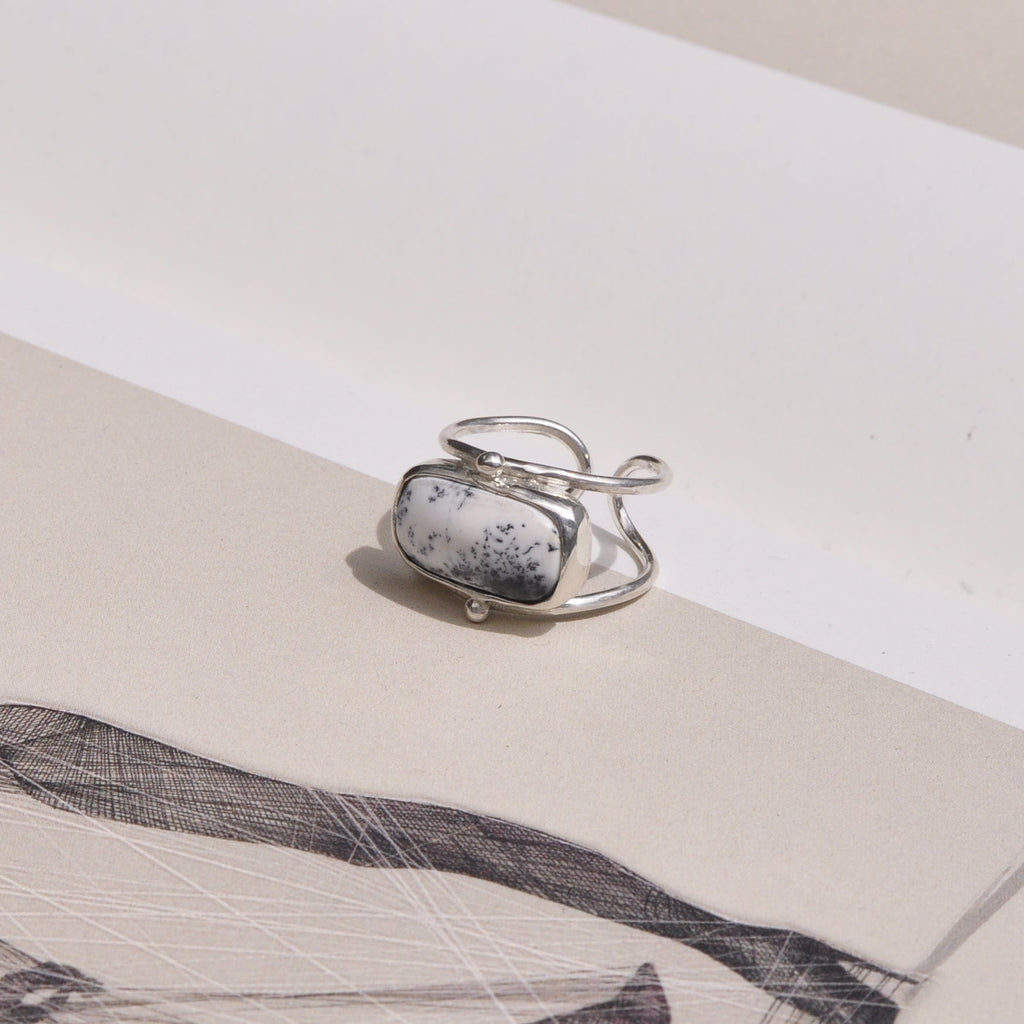 Anillo calcedonia dendritica regulable