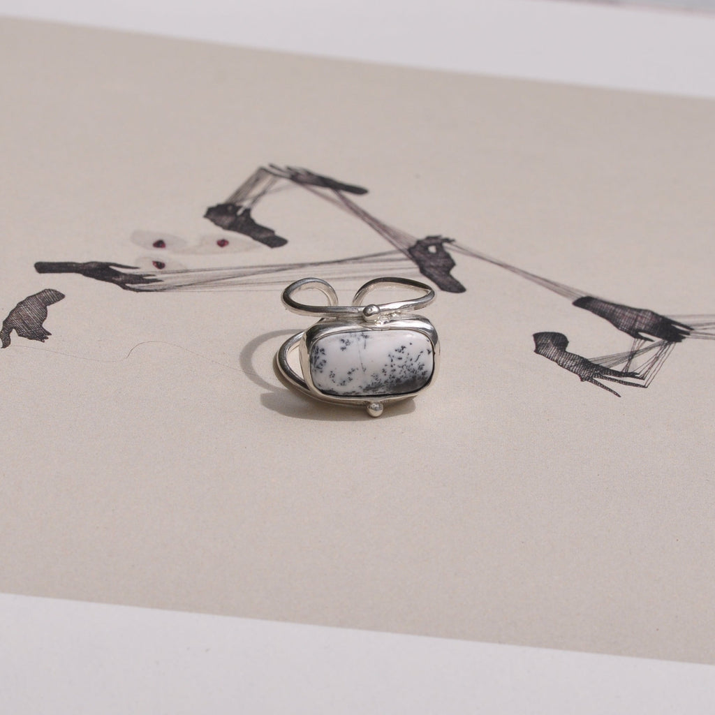 Anillo calcedonia dendritica regulable