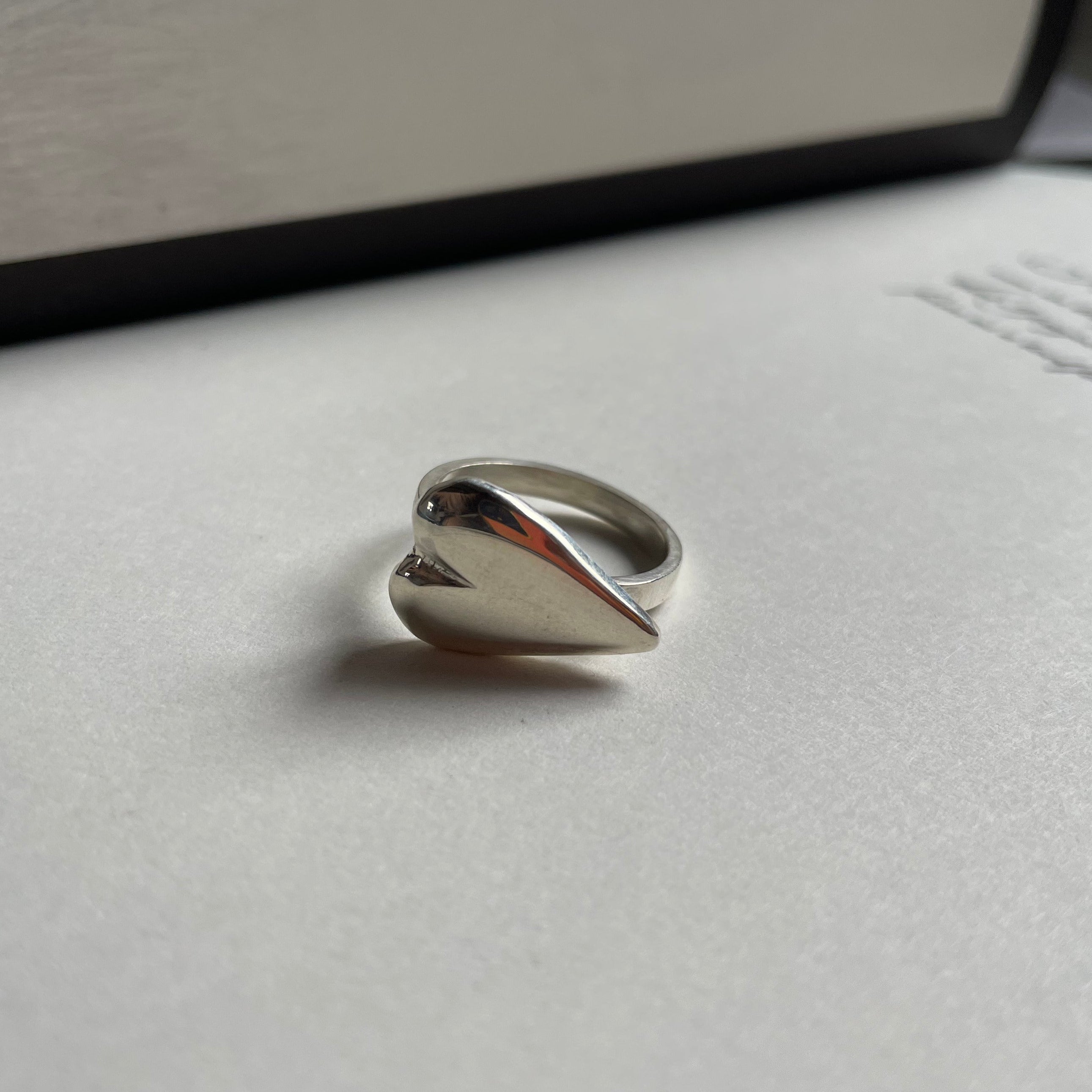 Anillo corazón plata ley 950