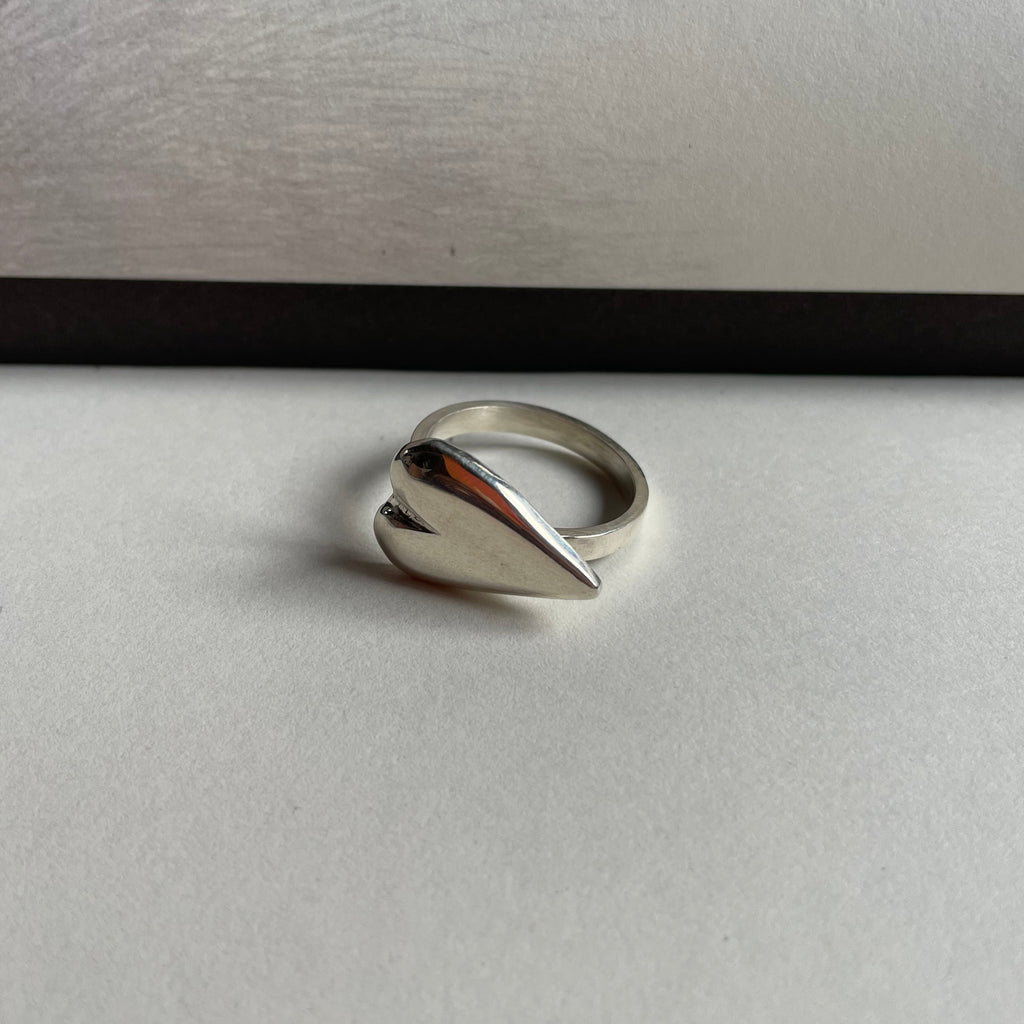 Anillo corazón plata ley 950