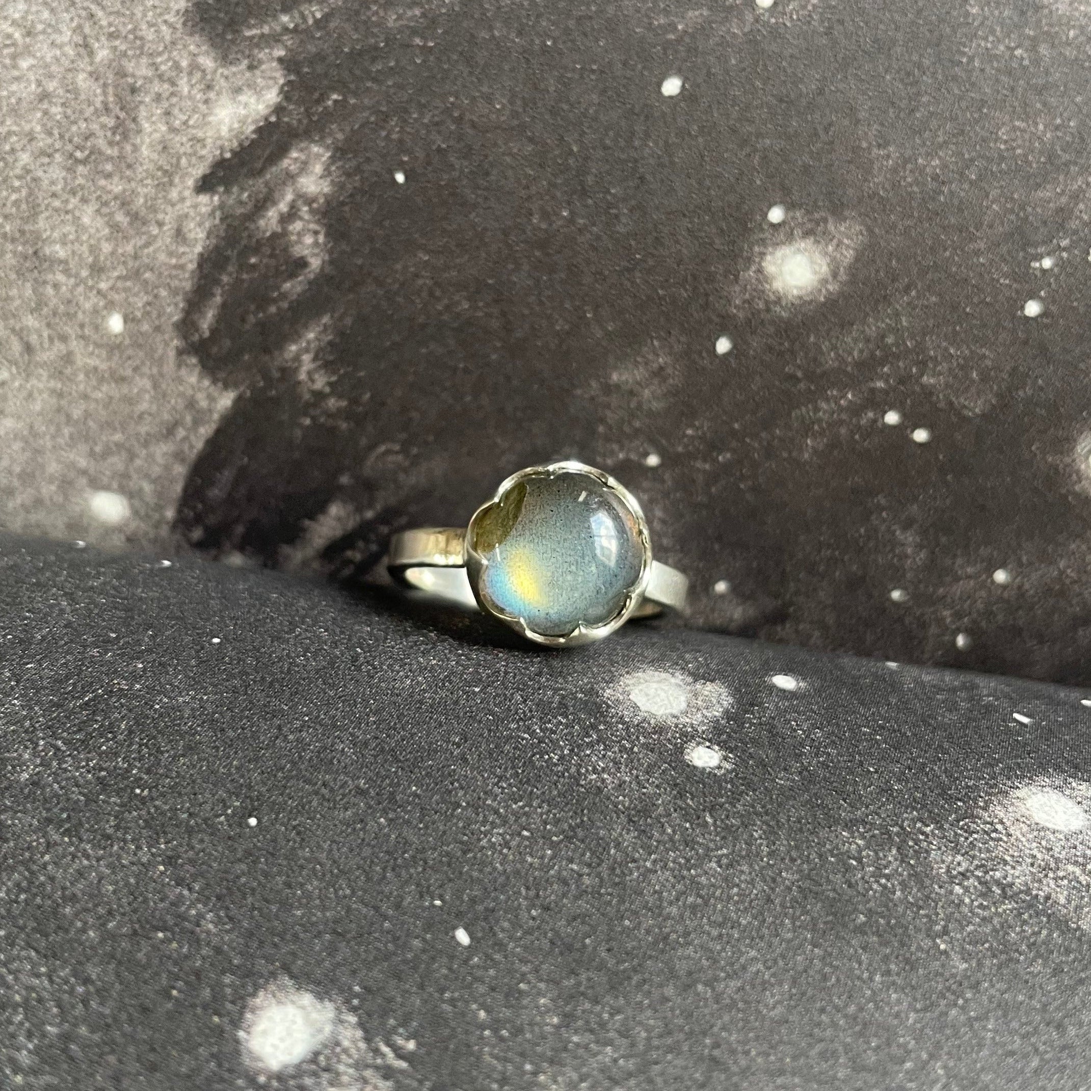 Anillo de Labradorita