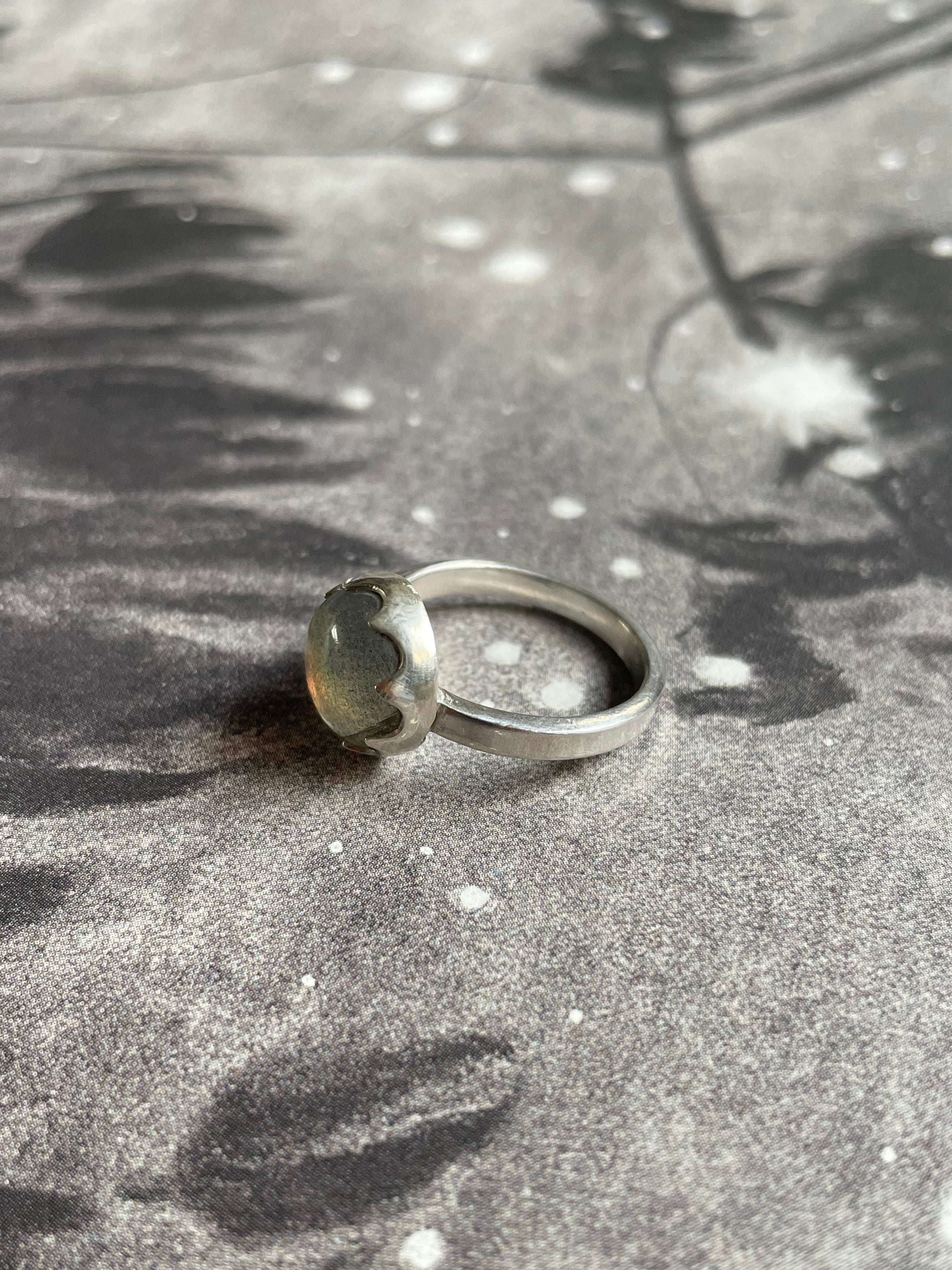 Anillo de Labradorita
